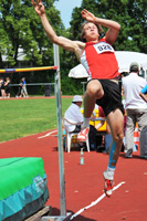 Lukas Hepperle beim Hochsprung